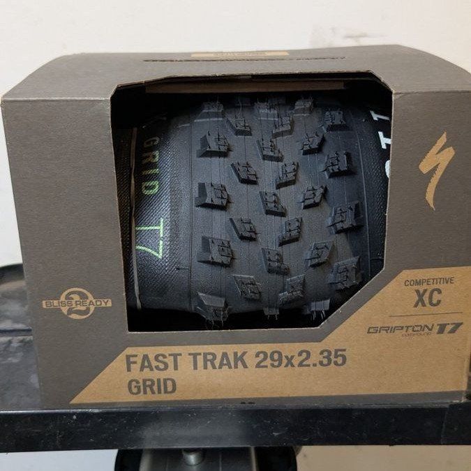 Specialized Fast Trak Grid tire