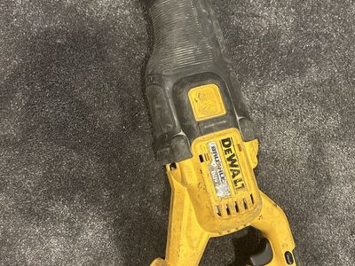 DEWALT DCS389B 60V MAX FLEXVOLT 1-1/8" Cordless Reciprocating Saw
