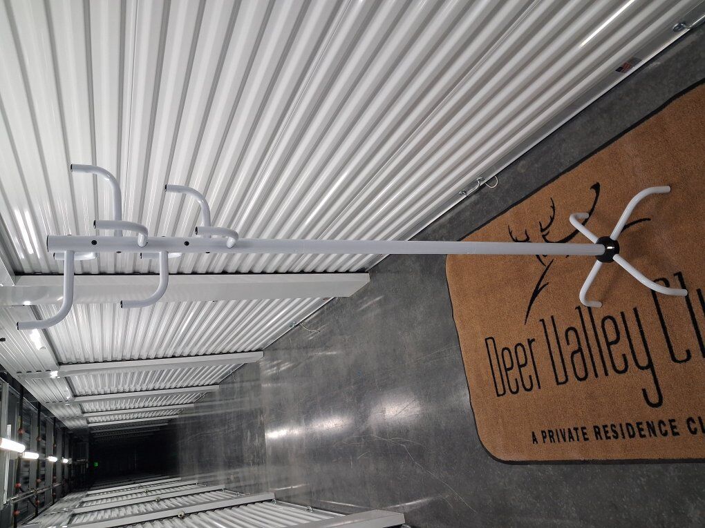 Clothing and hats Rack White metal 8-hooks