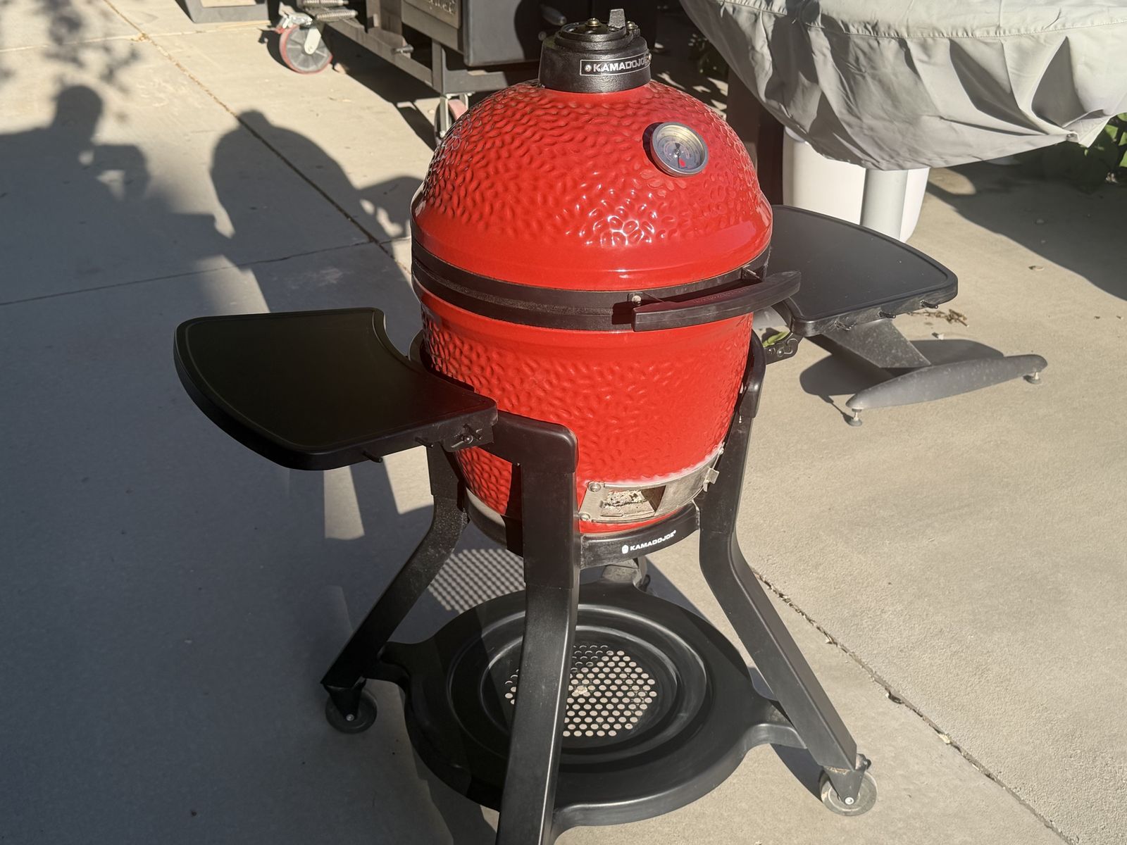 Kamado Joe Jr. Grill with Kart and Extras