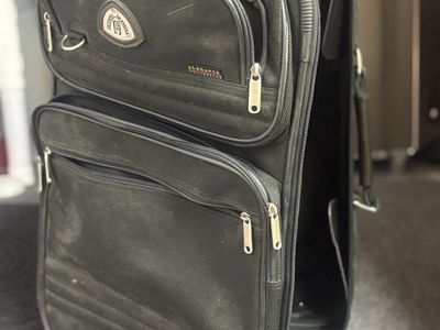 Elegance Black Rolling Carry-On Luggage Suitcase - Compact & Expandable Travel Bag