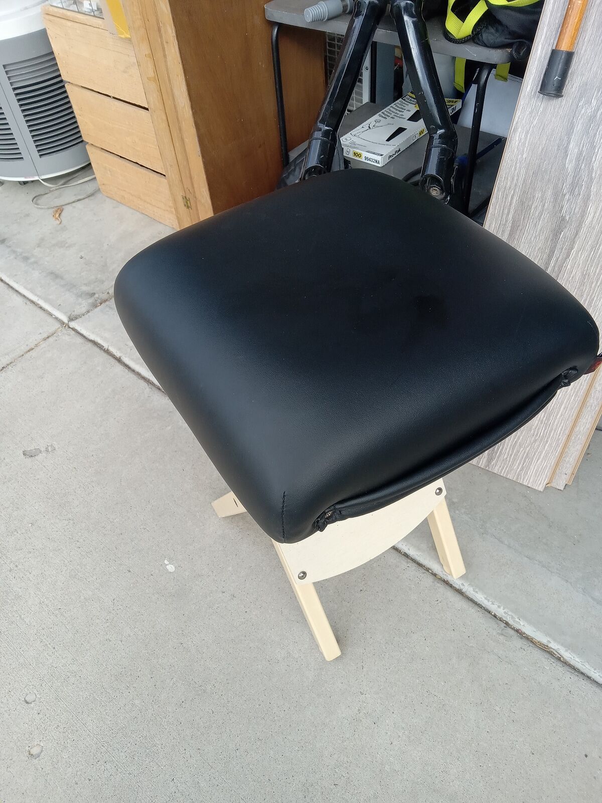 REDUCED. Folding massage stool, NEW, Not used. uper thick padding