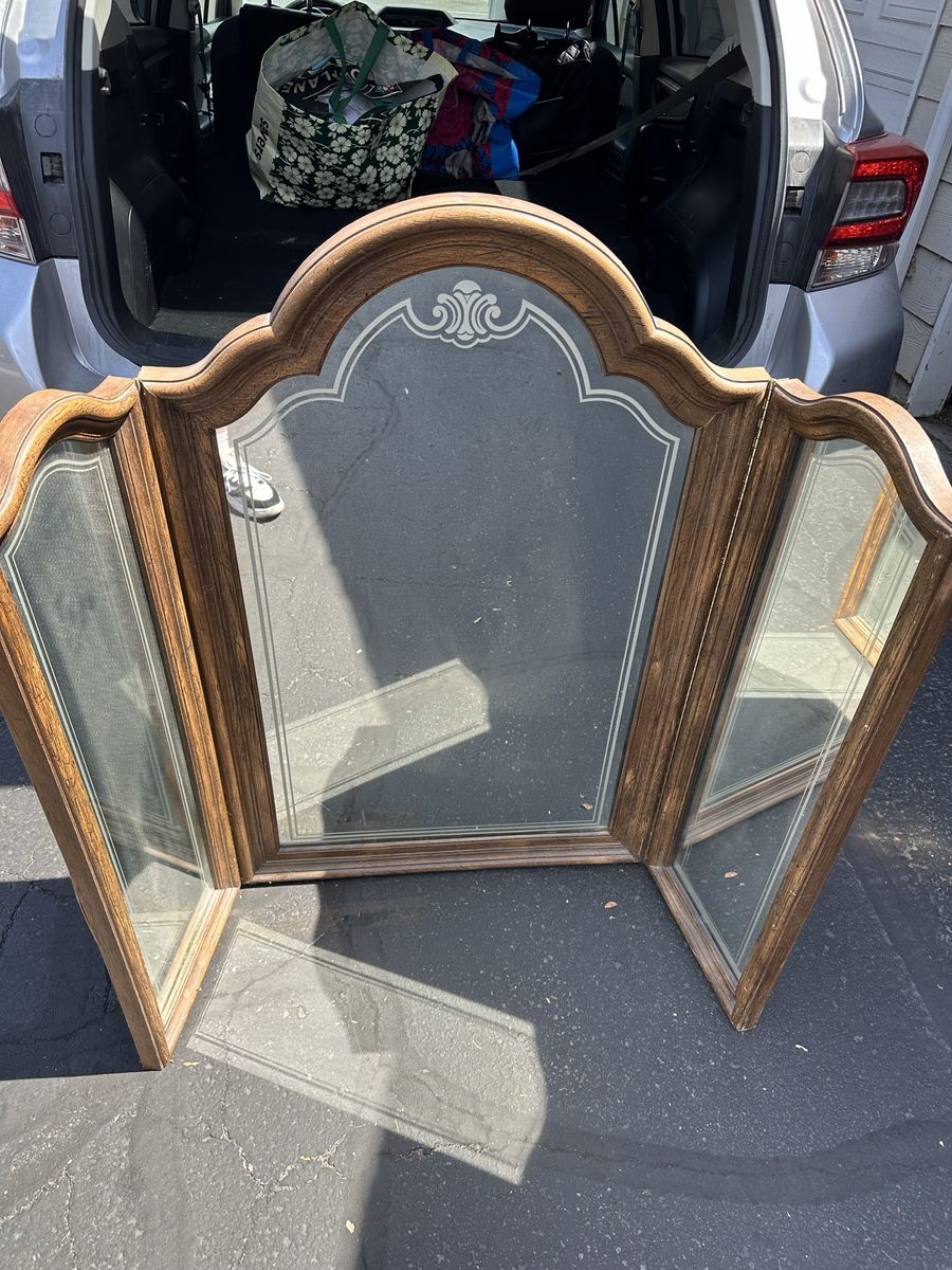 Vintage Wooden Tri-Fold Vanity Mirror with Etched Glass Detail