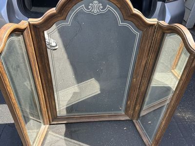 Vintage Wooden Tri-Fold Vanity Mirror with Etched Glass Detail