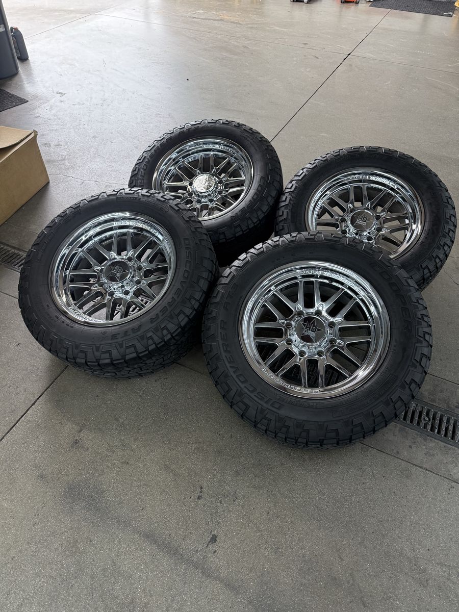 LIKE NEW 20x9 hd pro chrome wheels/ 295/60/20 coopers 8x180