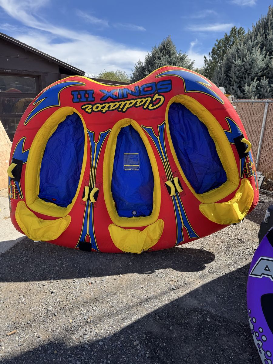 Gladiator Sonic 3, 3 Person Boating Tube