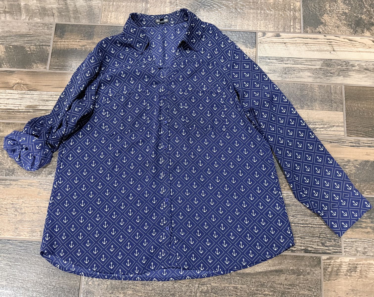 Women Size XL Express Anchor button up blouse