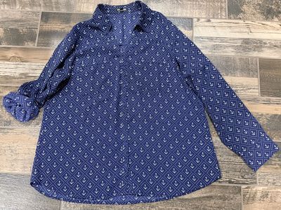 Women Size XL Express Anchor button up blouse