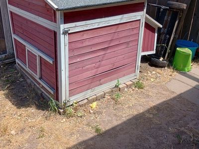 Used Red Chicken Coop / Hen House with Roosting Bars and Nesting Boxes - fair Condition, needs a little reinforcement