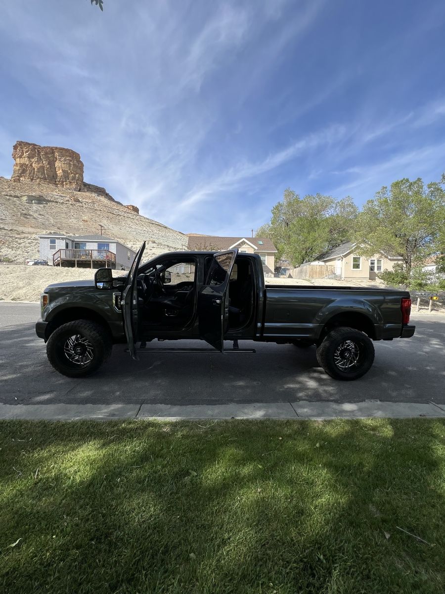2017 Ford F-350 Platinum