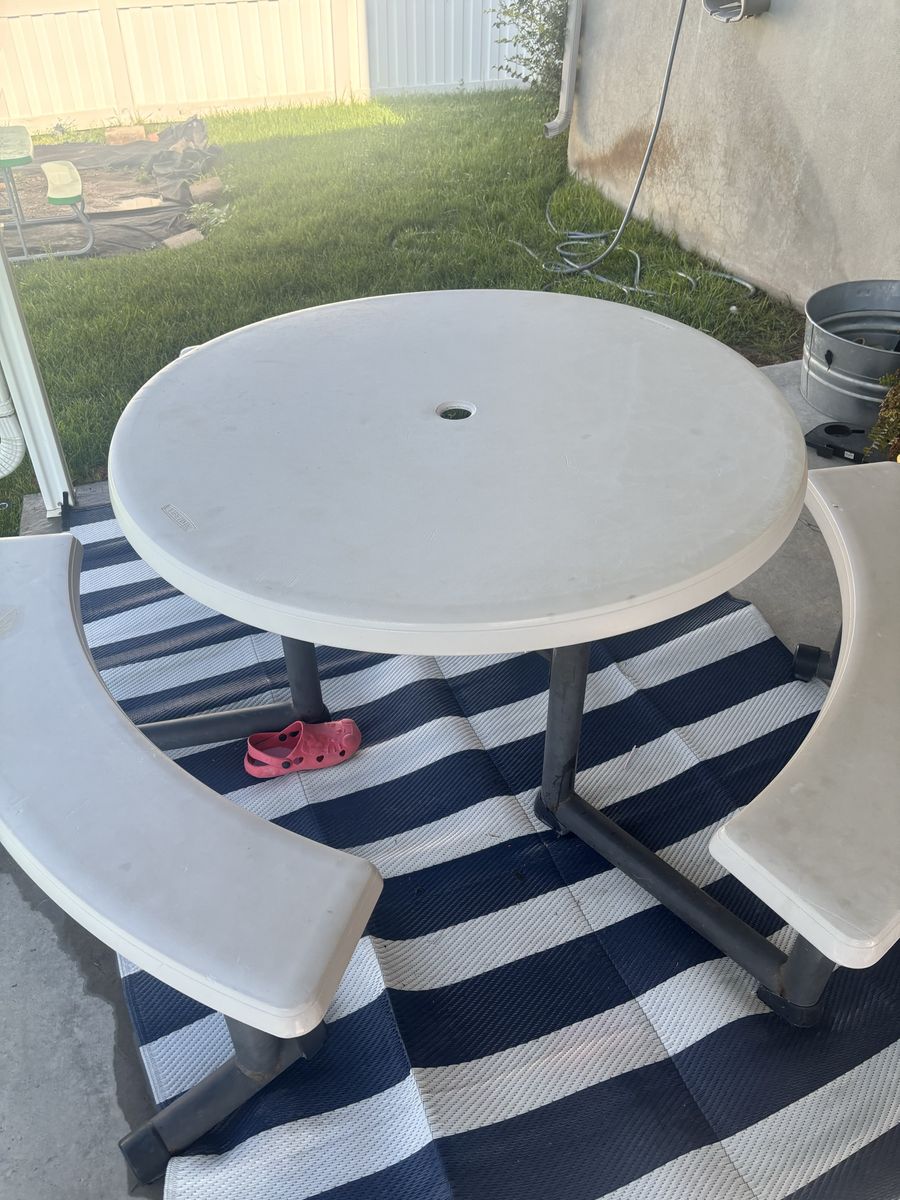 Lifetime Round Outdoor Picnic Table with Curved Benches