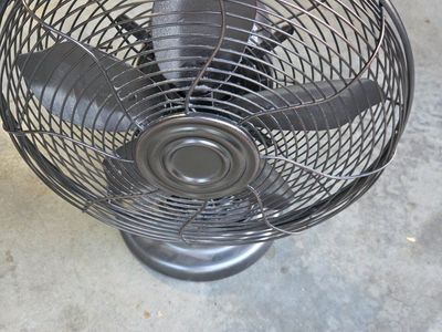 Vintage Style Metal Desk Fan - Black
