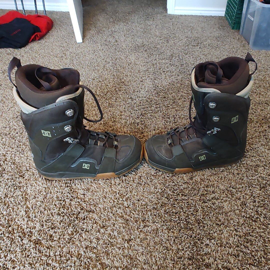DC Phase snowboard boots size 11 snow board