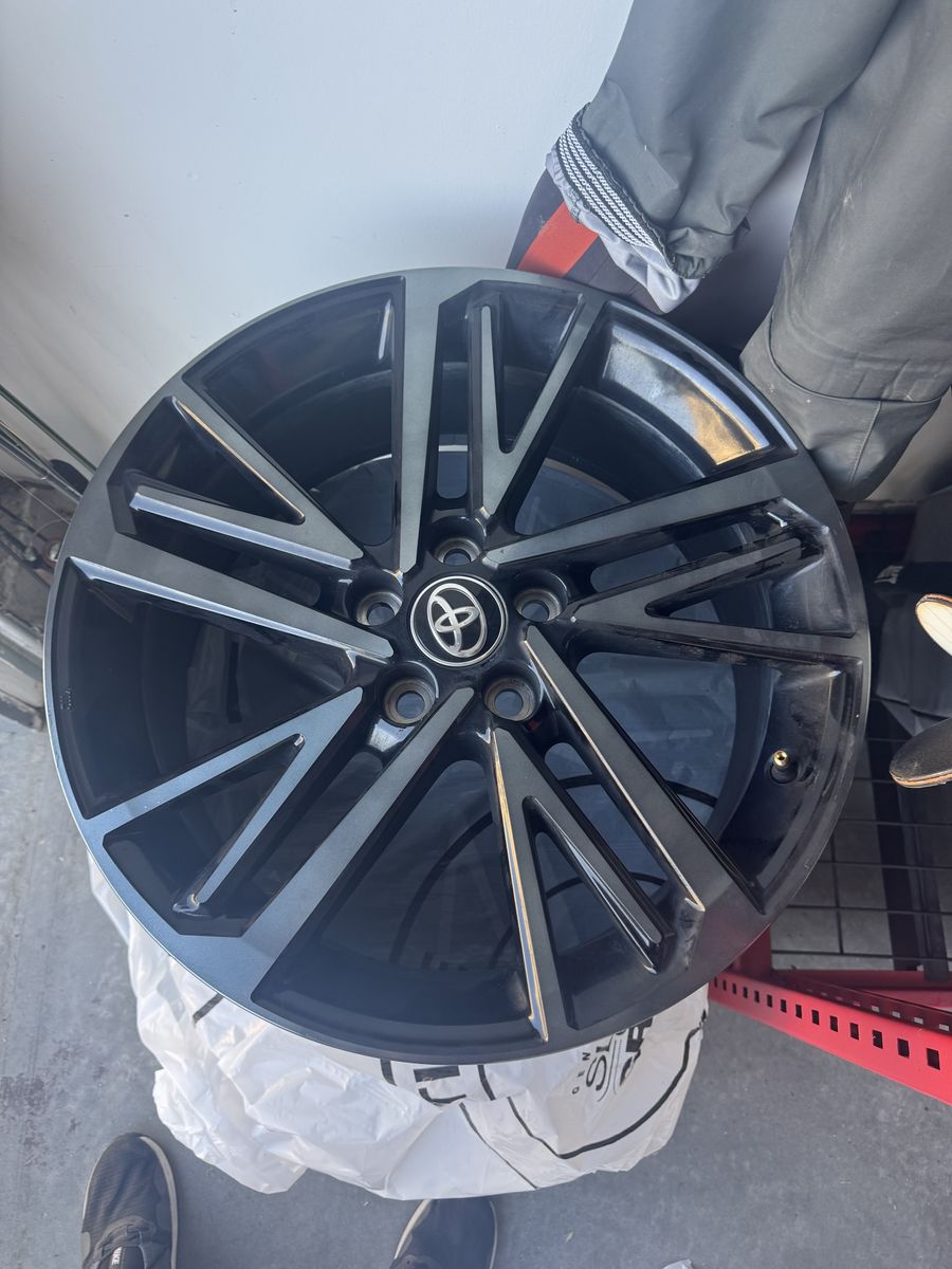 Toyota OEM Alloy Wheel Rim - Black and Silver Machined Finished