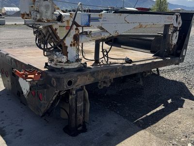 5K Full Hydraulic Crane W/ Outriggers & Flatbed