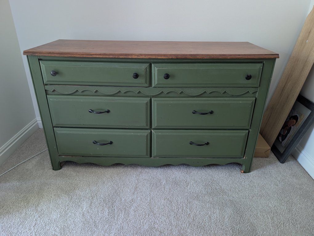 green dresser with wood top Wooden 6 Drawers and Stained | FREE (items only, no businesses) Vionelle