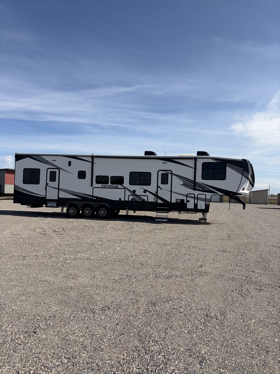 Heartland Torque Toy Hauler with 16’ Garage