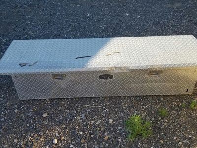 Aluminum truck bed tool box (full sized truck)