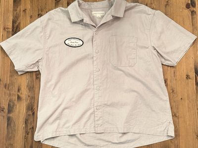 Like New Aeropostale Men's Engine Service Co. Hunts Point Short Sleeve Button-Up Shirt Size M