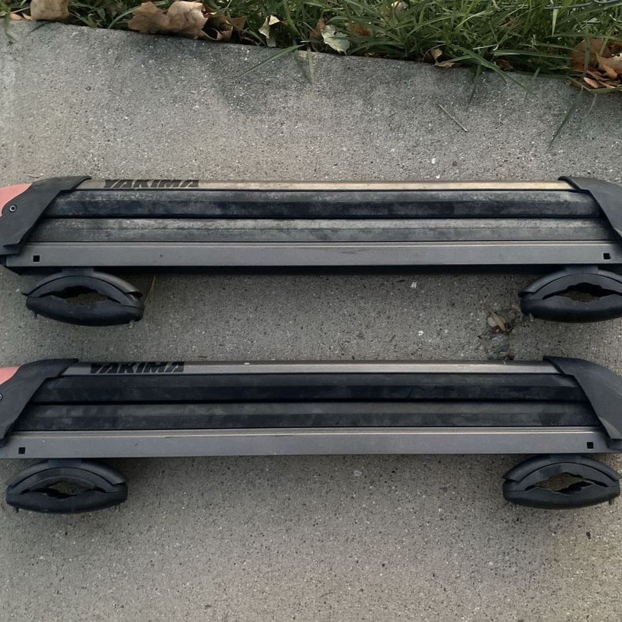 Yakima PowderHound Ski and Snowboard Roof Rack Racks Pair with Locks