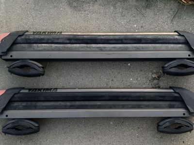 Yakima PowderHound Ski and Snowboard Roof Rack Racks Pair with Locks