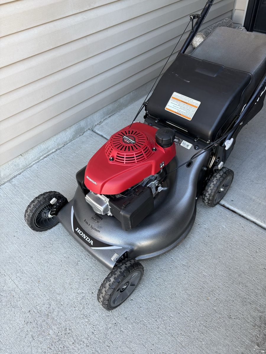 HONDA HRR216 ( NEW CONDITIONS )