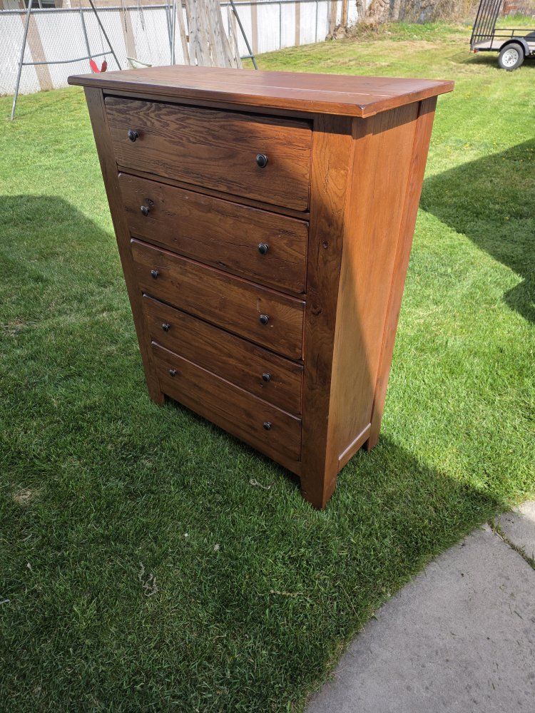 Solid Wood 5-Drawer Chest Dresser