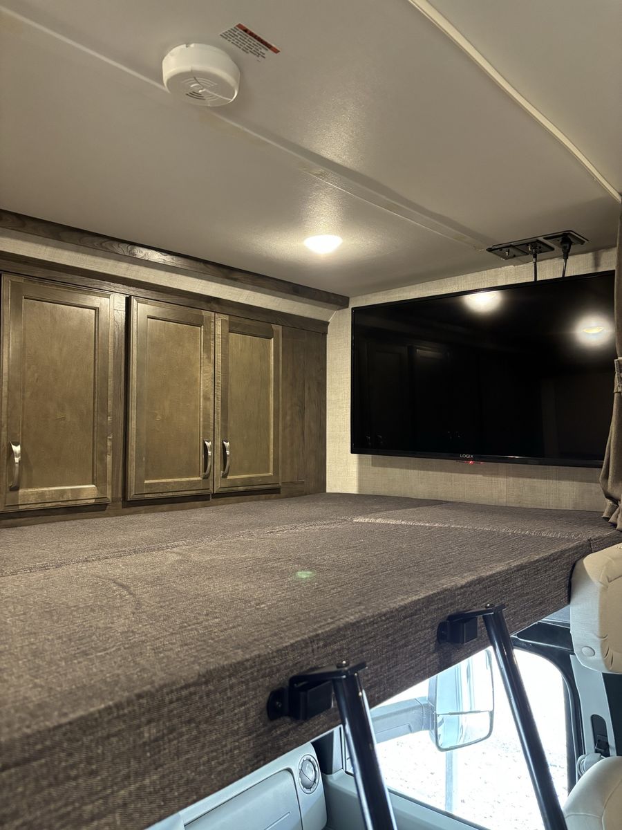Main image 11