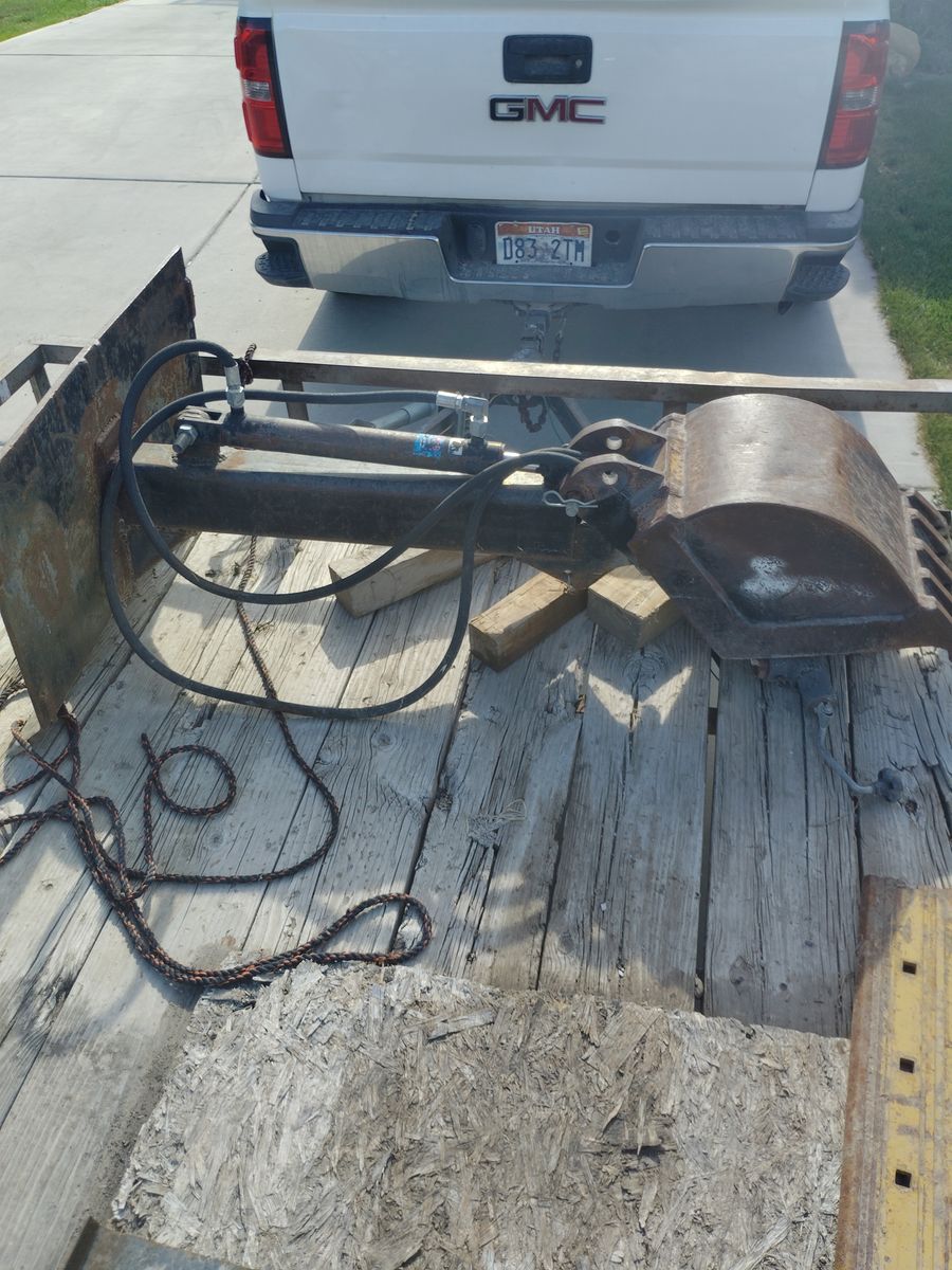 Skid steer attachment