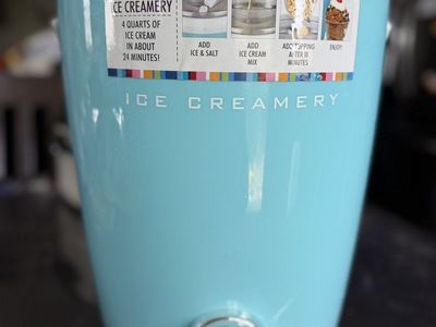 Nostalgia 4-Quart Blue Ice Cream Maker