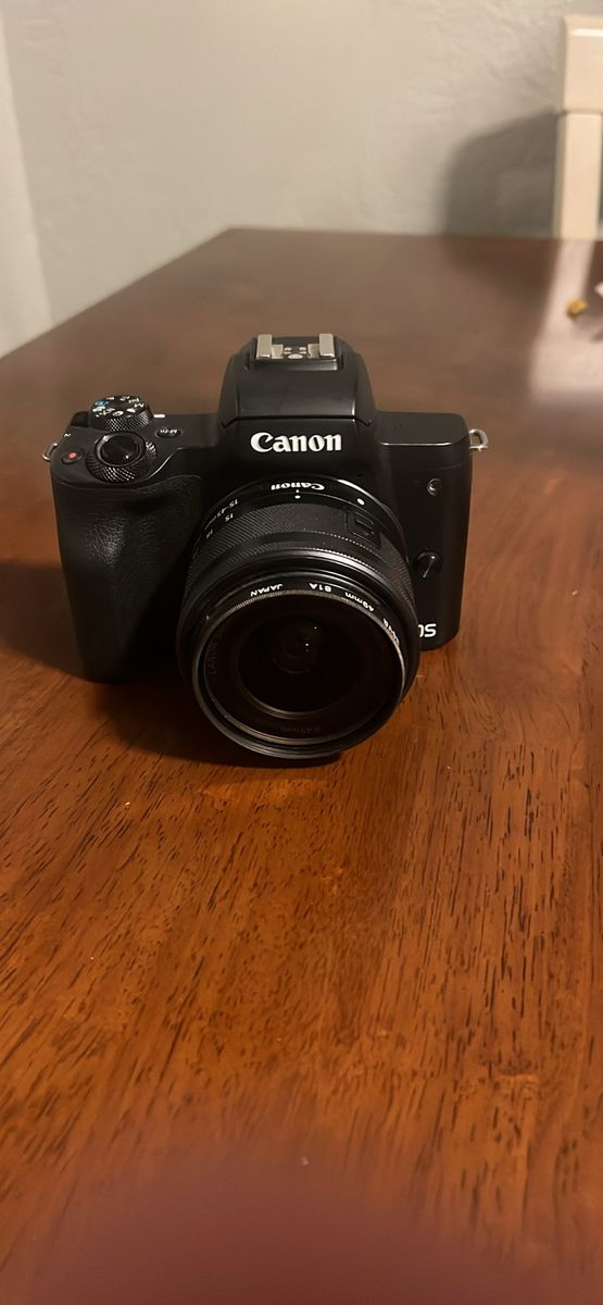 Canon EOS M50
