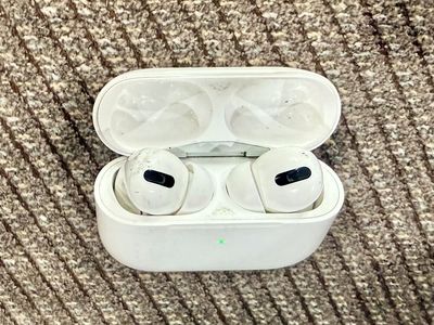 Apple Airpod Pro A2084 With Magsafe Charging Case