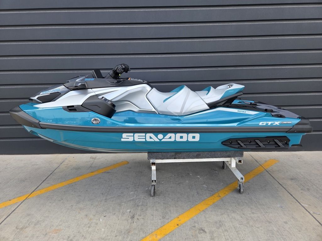 2026 Sea-Doo GTX™ Limited 325 Teal Metallic