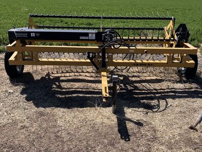 2023 bauman hay fluffer
