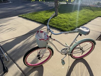 Huffy Cruiser Bike with Basket