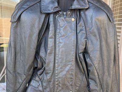 Vintage Black Leather Motorcycle Jacket with Belted Waist - Women’s Medium, UsedGood Condition