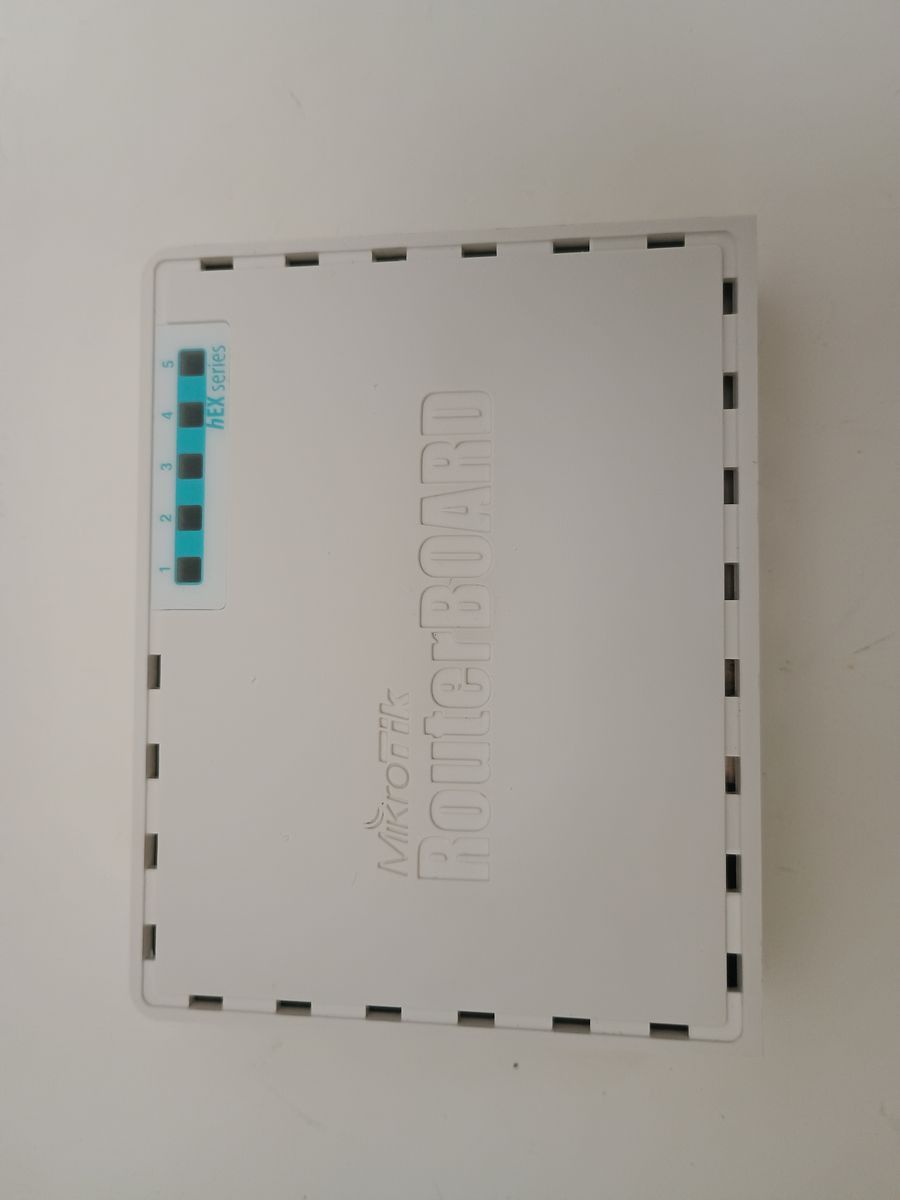 MikroTik RouterBOARD hEX Series Router with cables