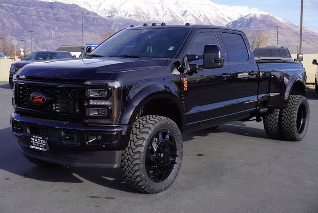 2026 Ford F-450 Super Duty Platinum