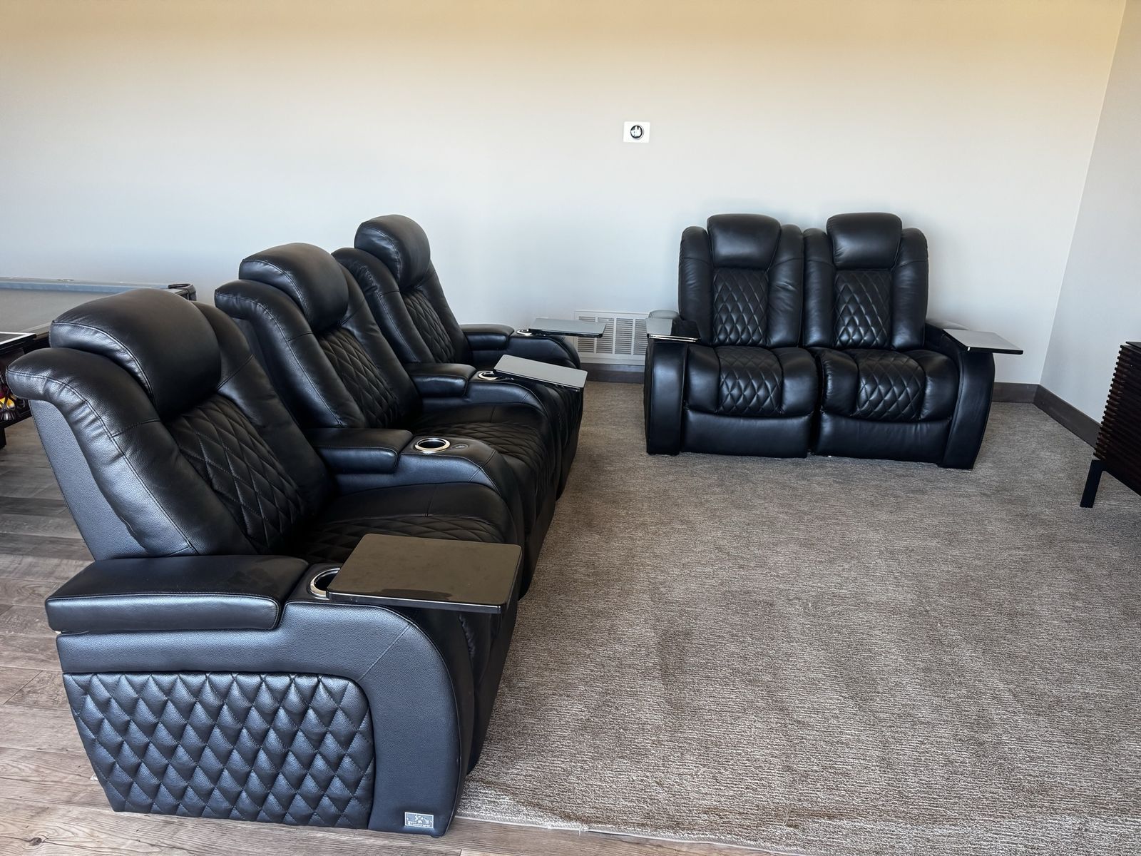 LUXURY SEATCRAFT HOME THEATRE SEATING (5seats)