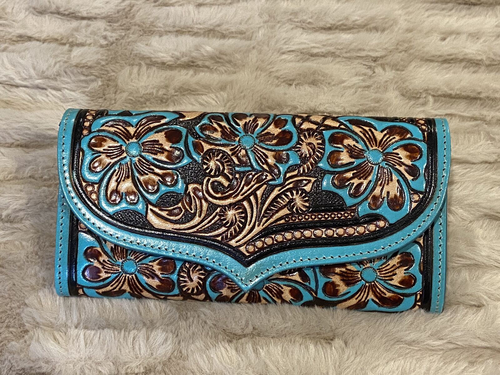 Myra Flower Crest Ridge Wallet