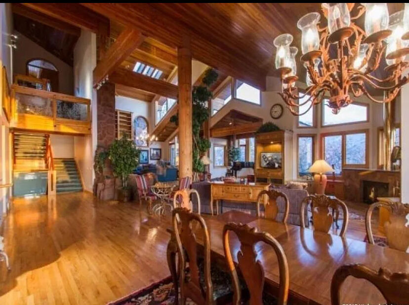 Lodge Pole Column 22’ 5” & 3 piece Steel Components