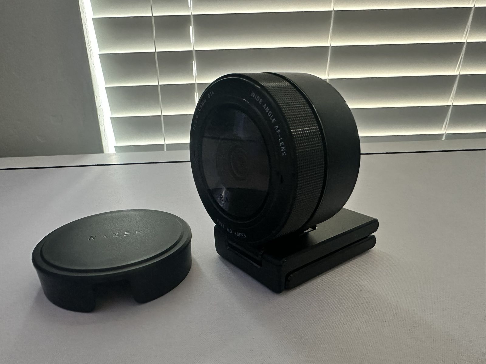 Razer Kiyo Pro Webcam - 1080p 60fps, HDR, Wide-Angle Lens, USB 3.0, Adaptive Light Sensor