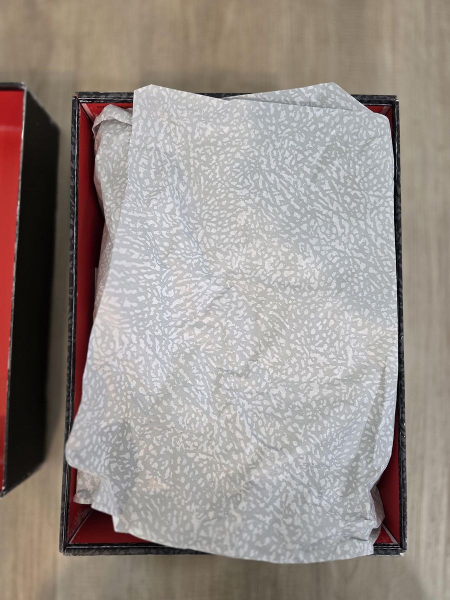 Main image 6