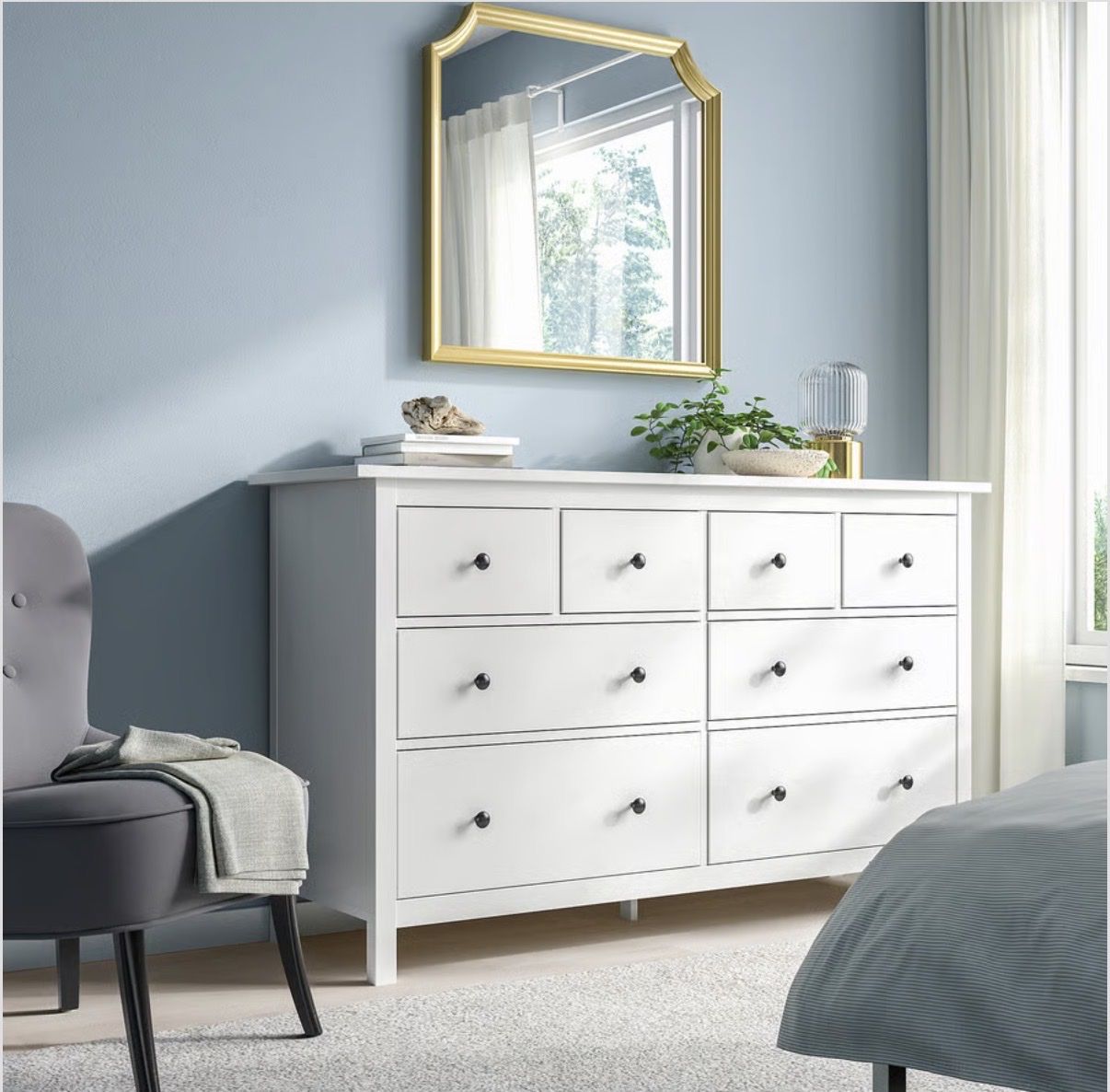 White Hemnes Dresser. Excellent condition