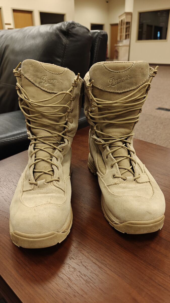 Danner Combat Boots – Size 10.5 – Tan – Military / Tactical
