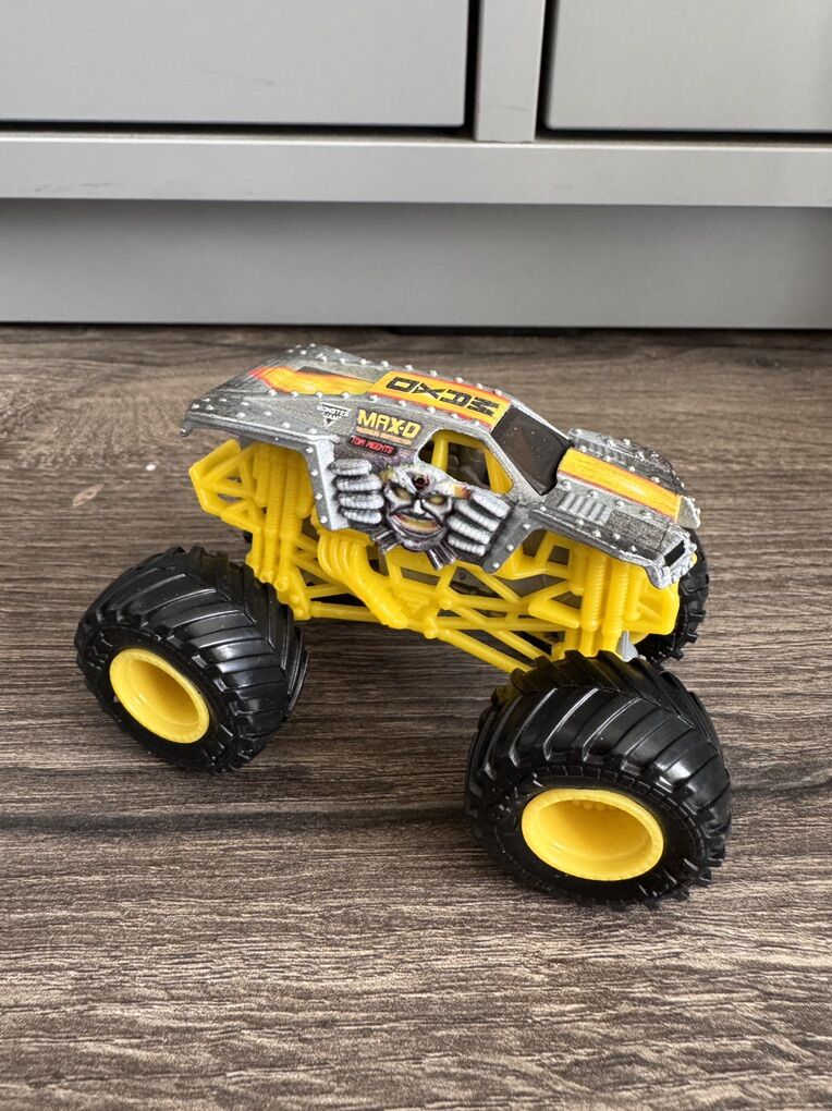 Monster Jam Max-D Monster Truck