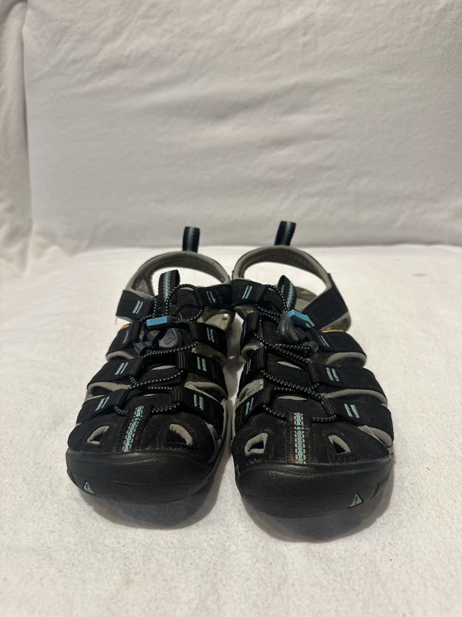 Keen Youth Size 6, Black SlimFit WP Hiking Sandals