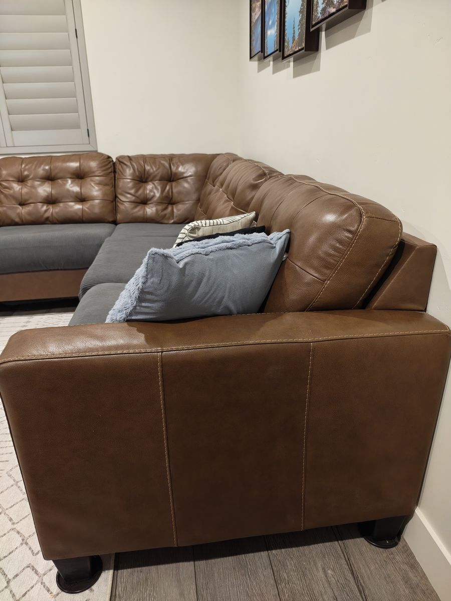 Main image 4