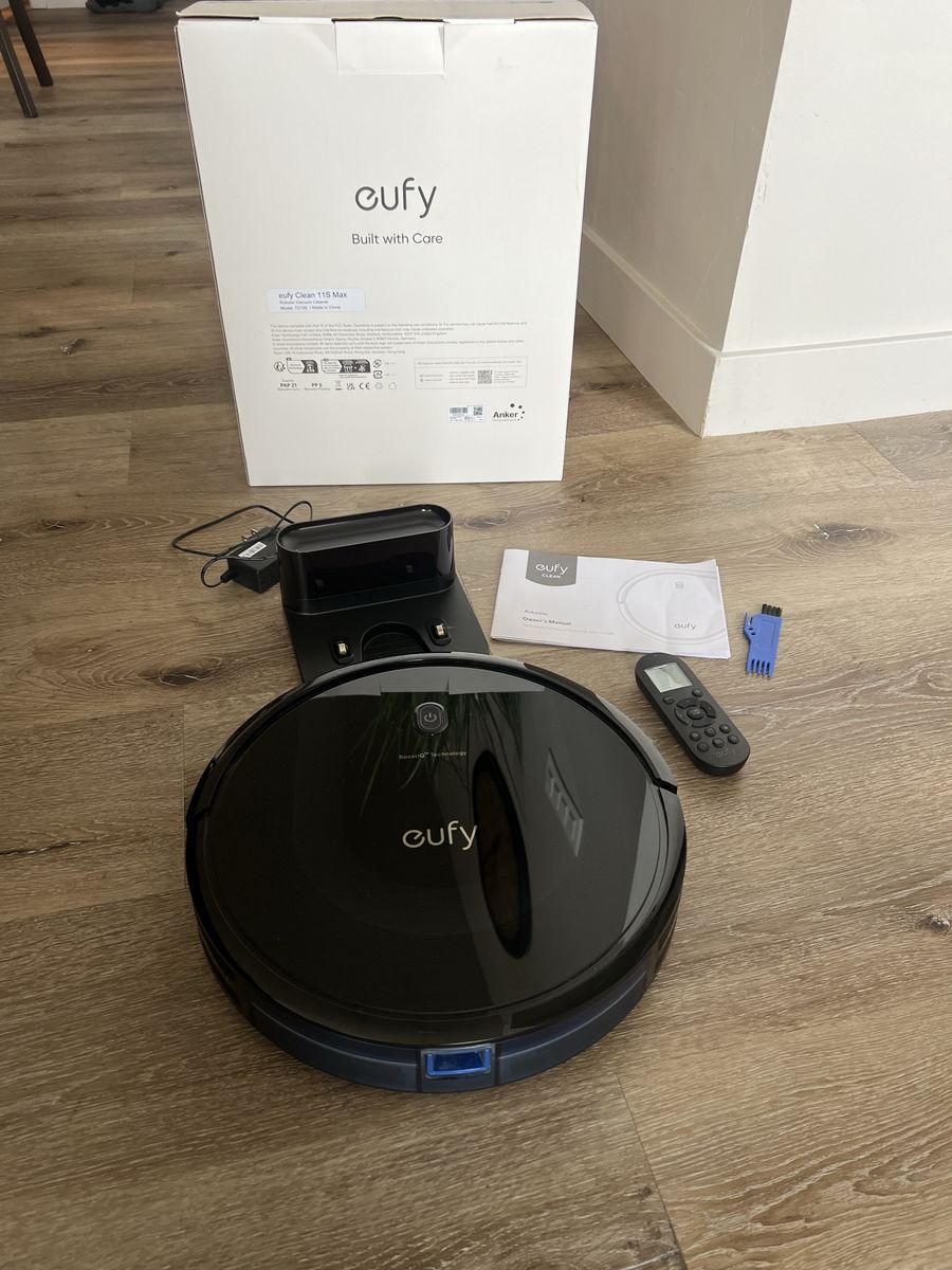 Eufy Clean 11S Max Robot Vacuum Cleaner Black with Charging Base & Remote