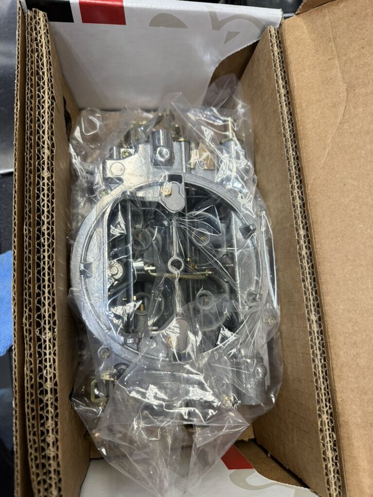 Edelbrock Performer Carburetor #1407 750 CFM